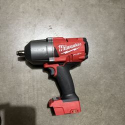 Milwaukee 2767-20 M18 FUEL 1/2 in. High Torque Impact Wrench .