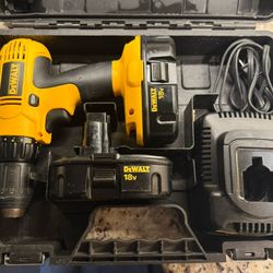 Dewalt DC759 Drill Set With Extra Battery, Charger, And Hard Case