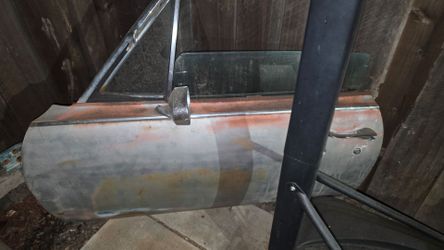 1968 driver door with glass