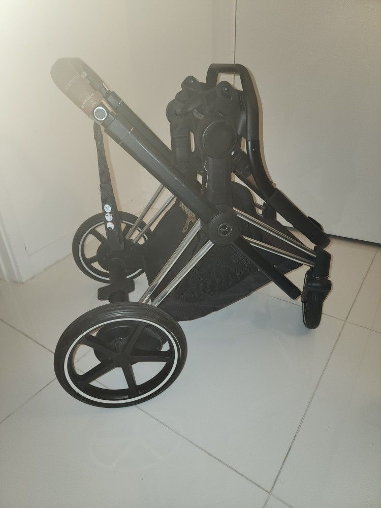 Luxury Cybex Platinum Stroller