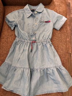 $4 Size 7 Girls Tommy Hilfiger