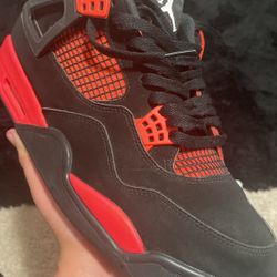 Jordan four thunders with box