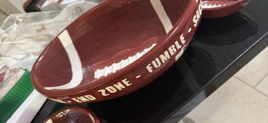 Football serving plates