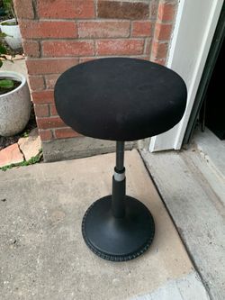 Single  swivel chair