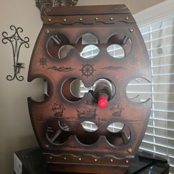 ELEGANT WINE HOLDER FOR THE RICH N FAMOUS  