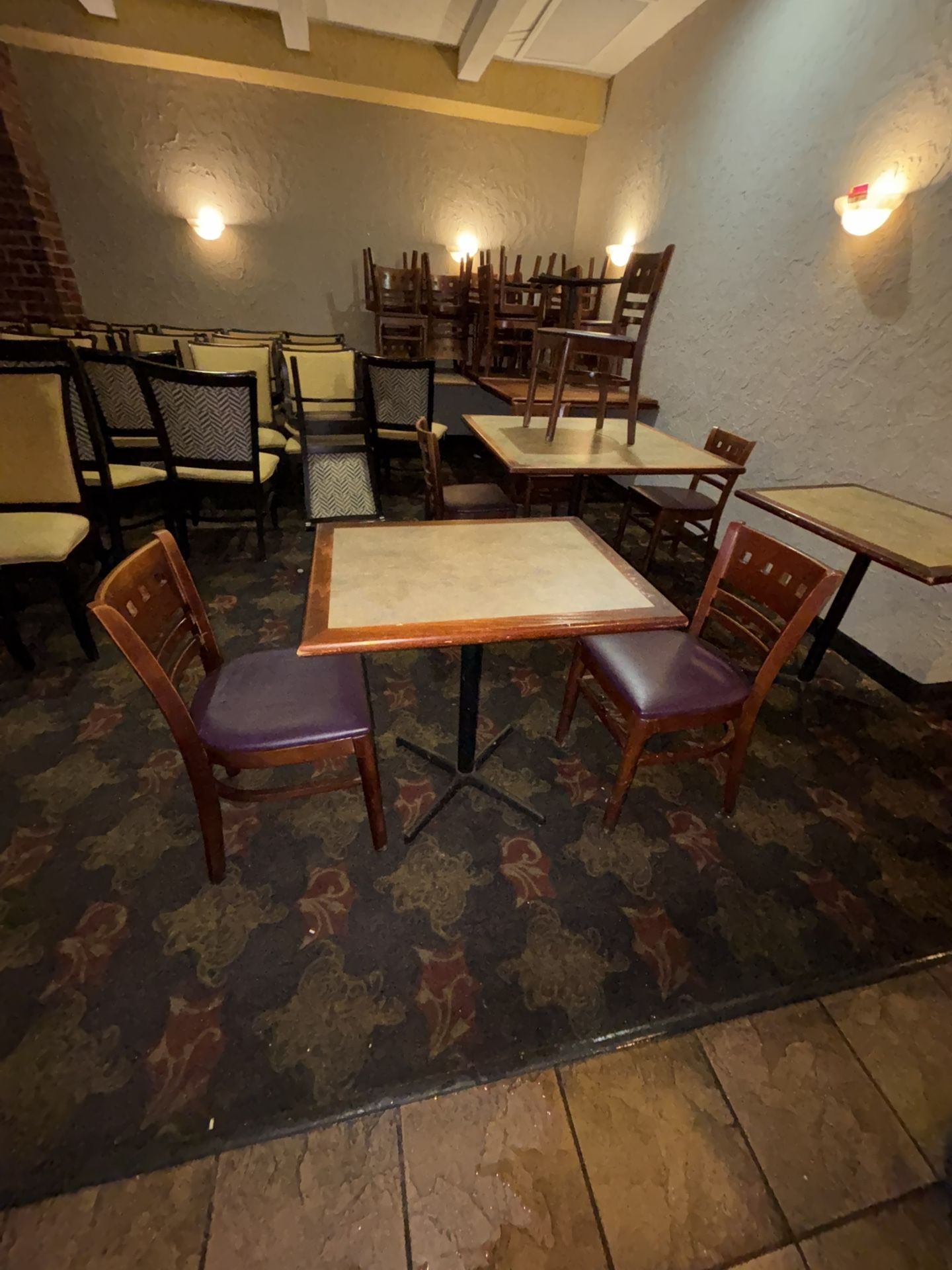 Restaurant seating