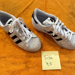 Kids Adidas Shoes Size 4.5
