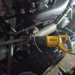 DeWalt Chorded Saw-saw
