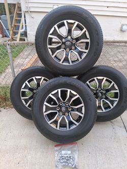 VENDO RINES PARA TACOMA 4RUNER SEQUOIA TUNDRA T100 SIZE 17  6X139