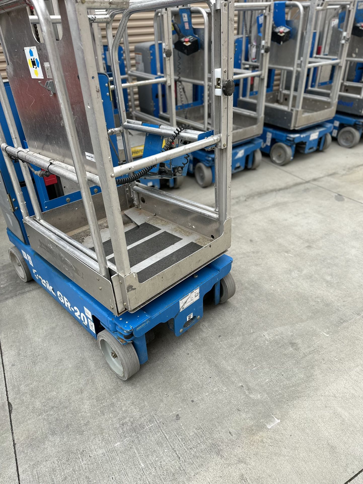 Scissor Lifts & Equipment Trailer for Sale in Las Vegas, NV OfferUp