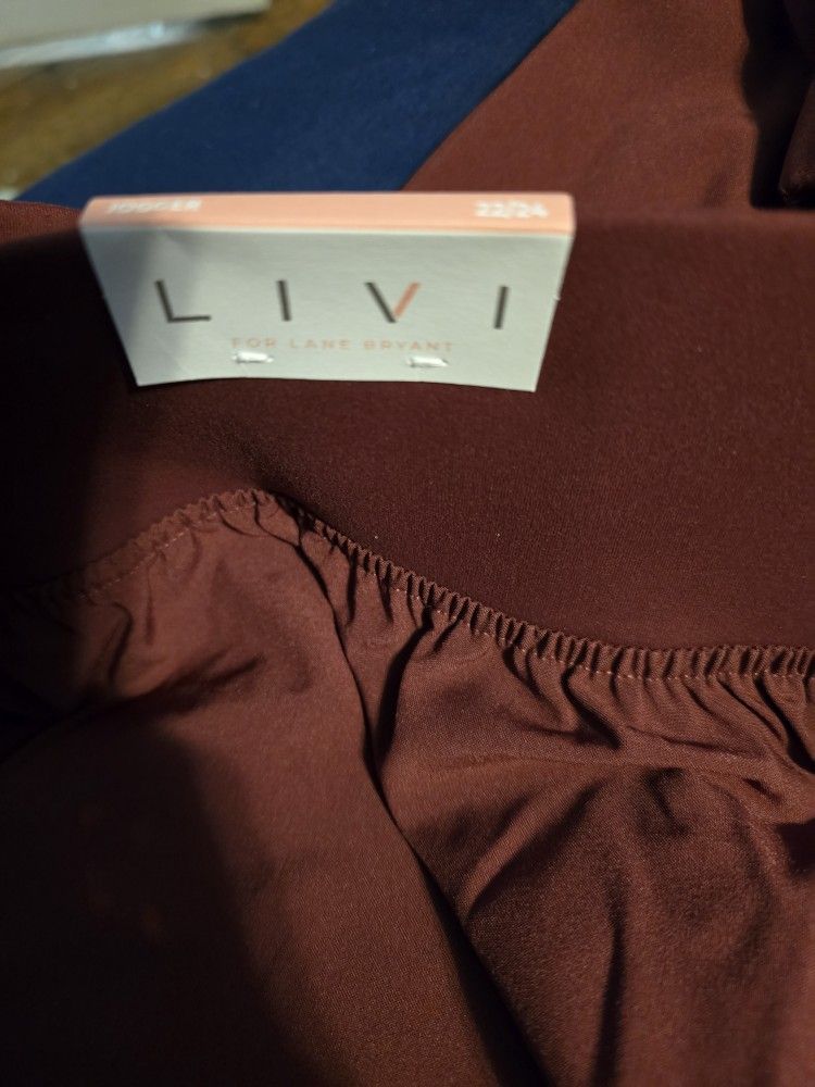Livi By Lane Bryant maroon joggers