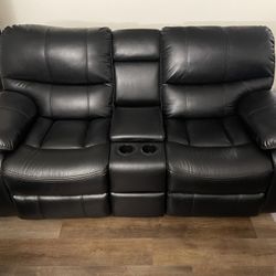 Avenger Black Power Sofa