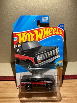 Hot Wheels / 75 Chevy Blazer Custom / Black
