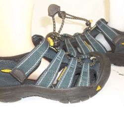 Kids Boys Keen Hiking Athletic Water Shoes Sandals 11
