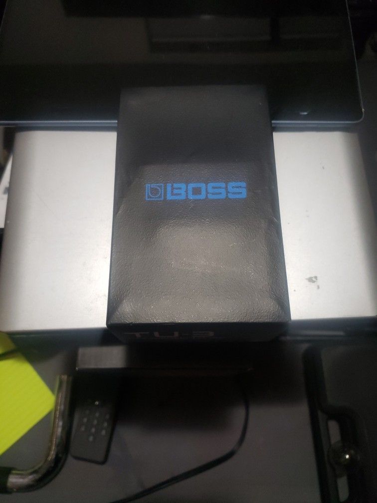 BOSS TU-3 Chromatic Tuner