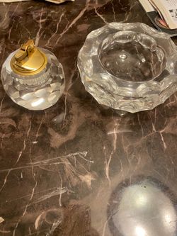 New Vintage (MCM) faceted crystal/glass table lighter from Japan.