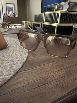 Sunglasses Crystal clear never worn condition brand new beautiful