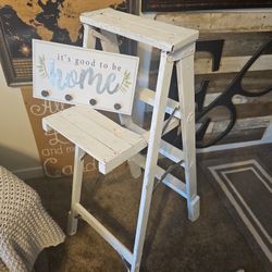 Staging Painters Ladder. Super Cute For Hanging Blankets Or Display 