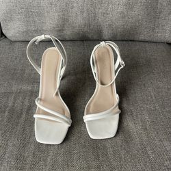 Women’s Lullasong Heels Size 9