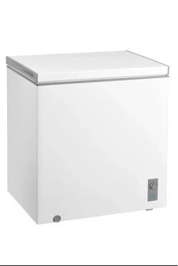 MIDEA 7 Cu. Ft. Convertible Chest Freezer