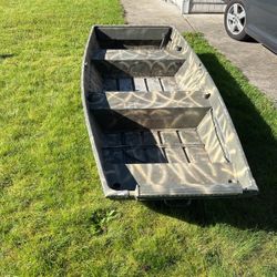 10’ Flat bottom Boat