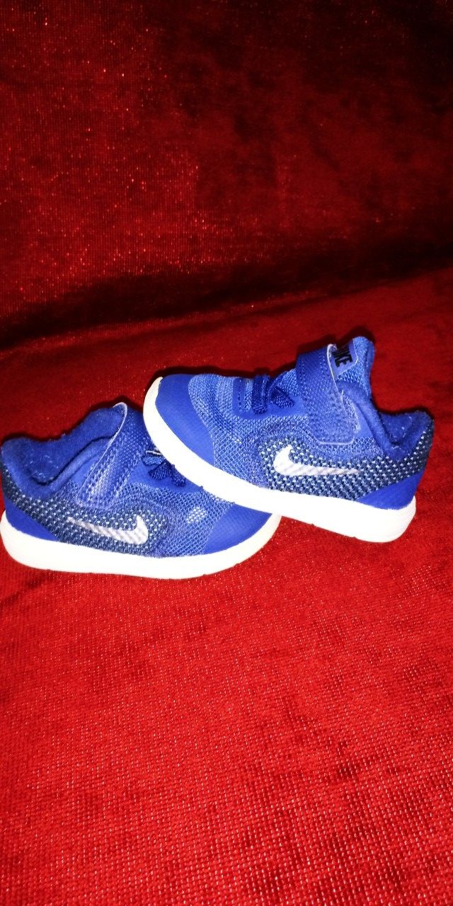 Nike shoes size 4c