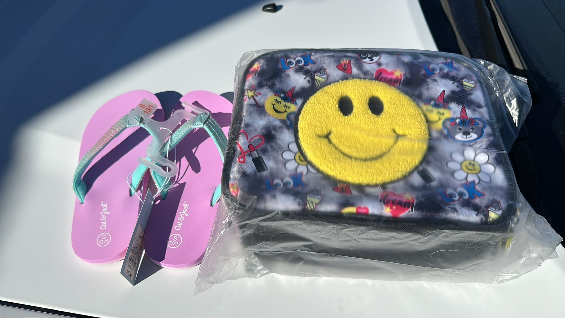 Emoji Lunchbox/girls Flip Flops
