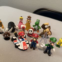 Super Mario Bros & Friends Mini Figures Lot