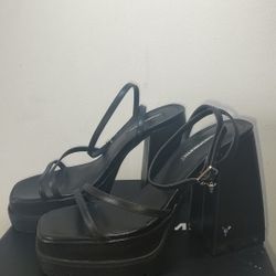 Dollskill, Platform Heels Black, Size 9 