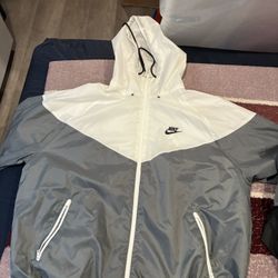 Nike Windbreaker Jacket – Size Large – White & Gray