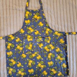 Apron. Lemon 🍋 Design. Denim Like Fabric. Luke New. Clean.
