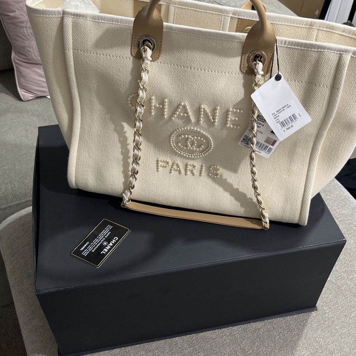 Chanel bag for Sale in Snohomish, WA - OfferUp