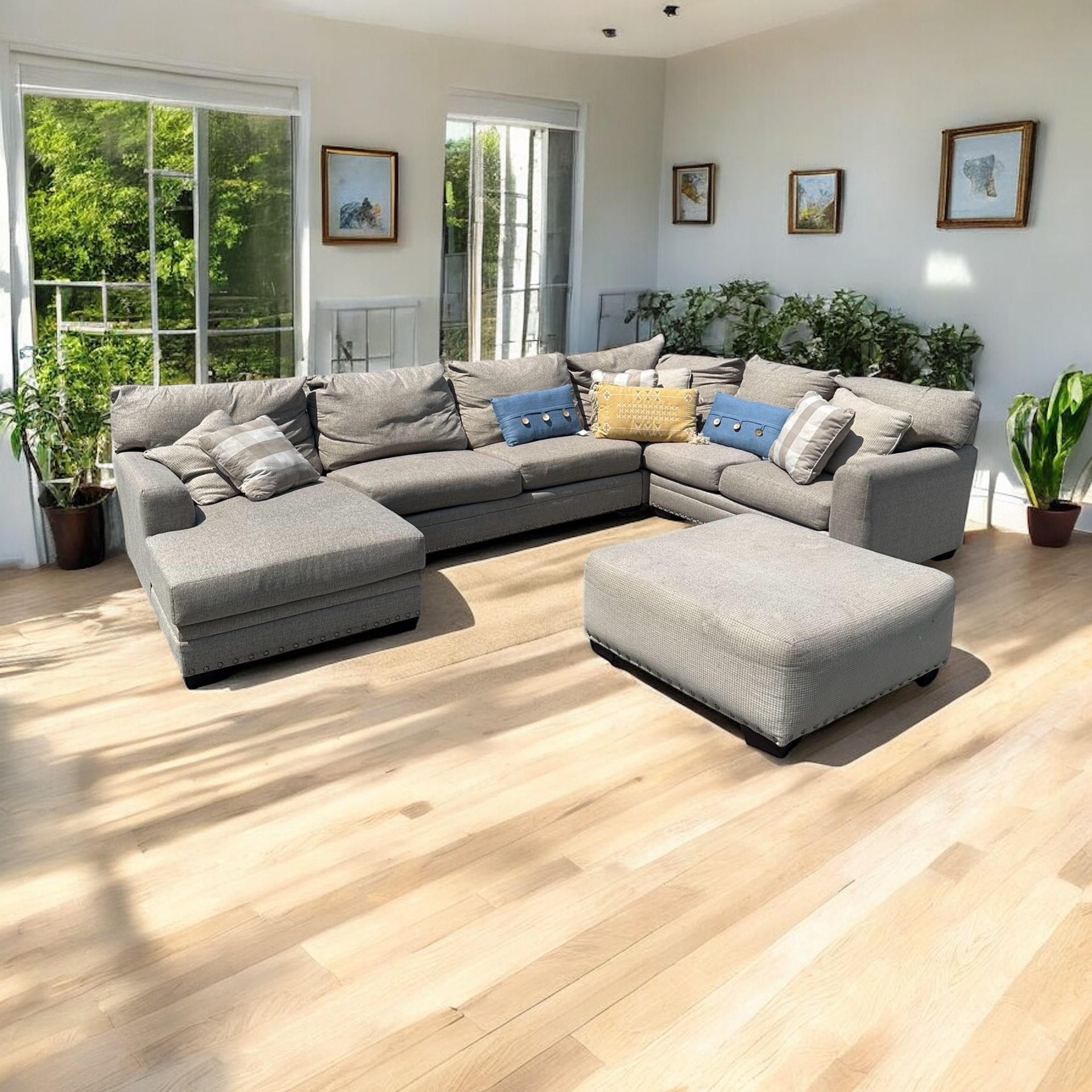JACKSON FURNITURE 4- PIECE SECTIONAL w/ OTTOMAN (FREE DELIVERY)(CLIFTON HEIGHTS PA 19018)