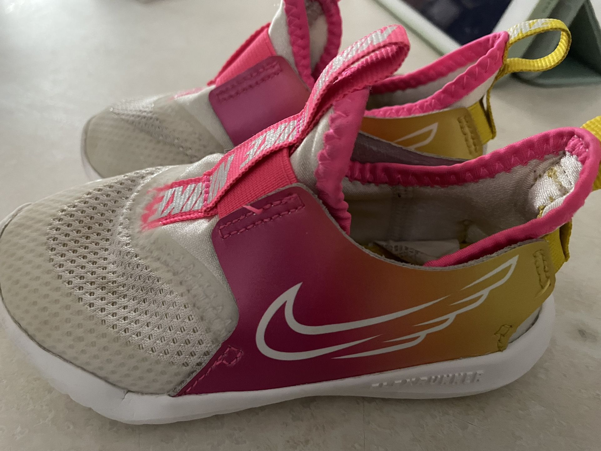 Girls 7c Nike
