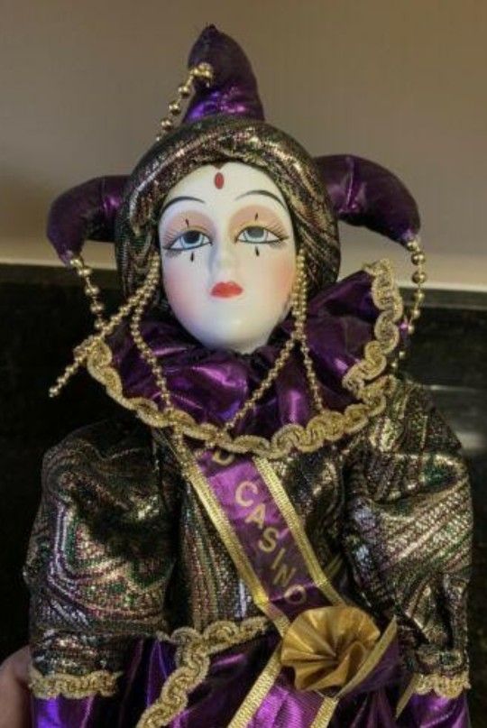 Vintage MARDI GRAS 1998 GRAND CASINO DOLL new in box