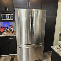 Refrigerator Kenmore 