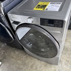 Like new Whirlpool - 4.5 Cu. Ft. Smart Front Load ENERGY STAR Washer with FreshFlow Vent System - Radiant Silver  working perfectly no issues at all e