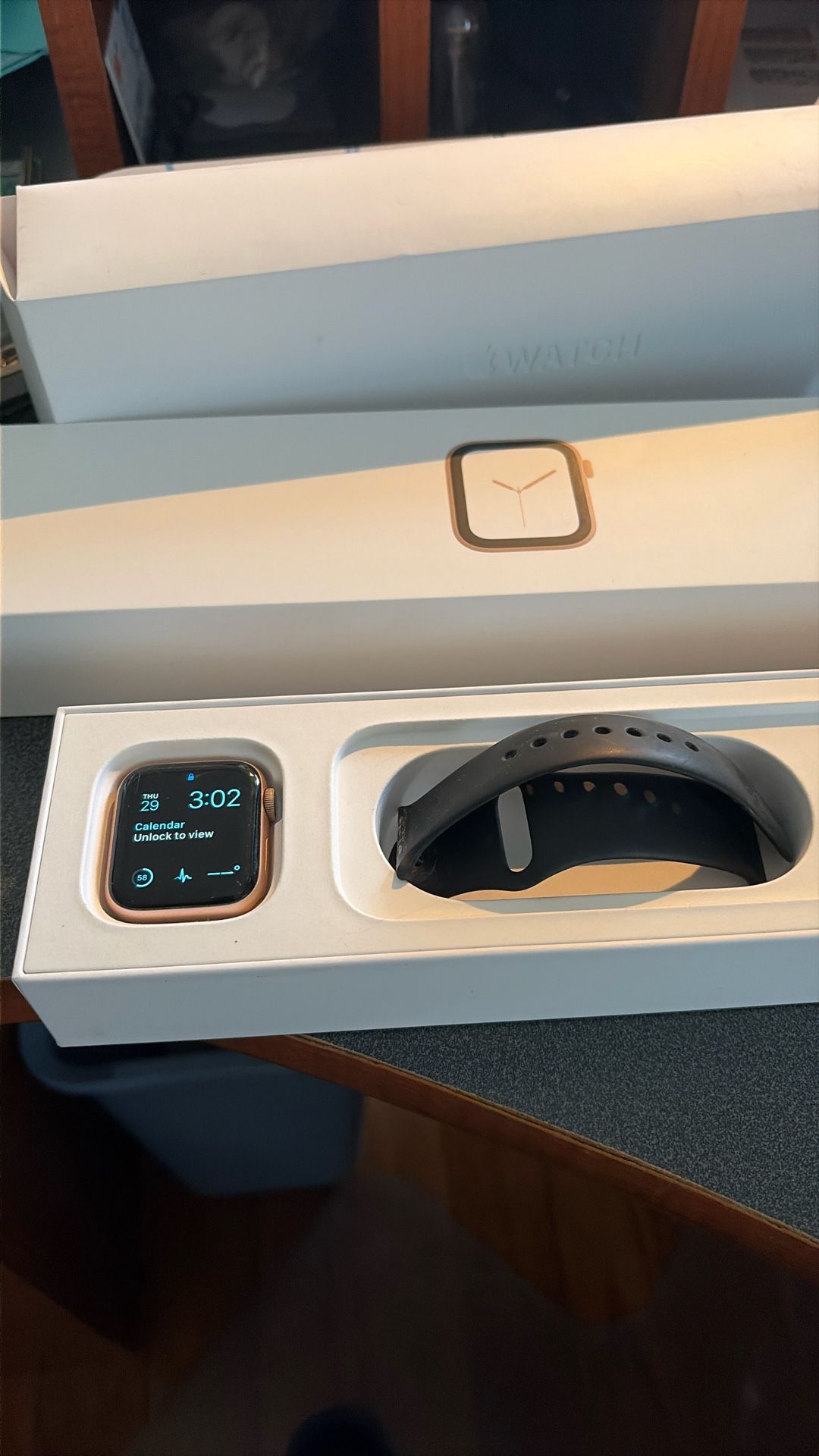 Apple Watch - Series 4 - Gold Aluminum