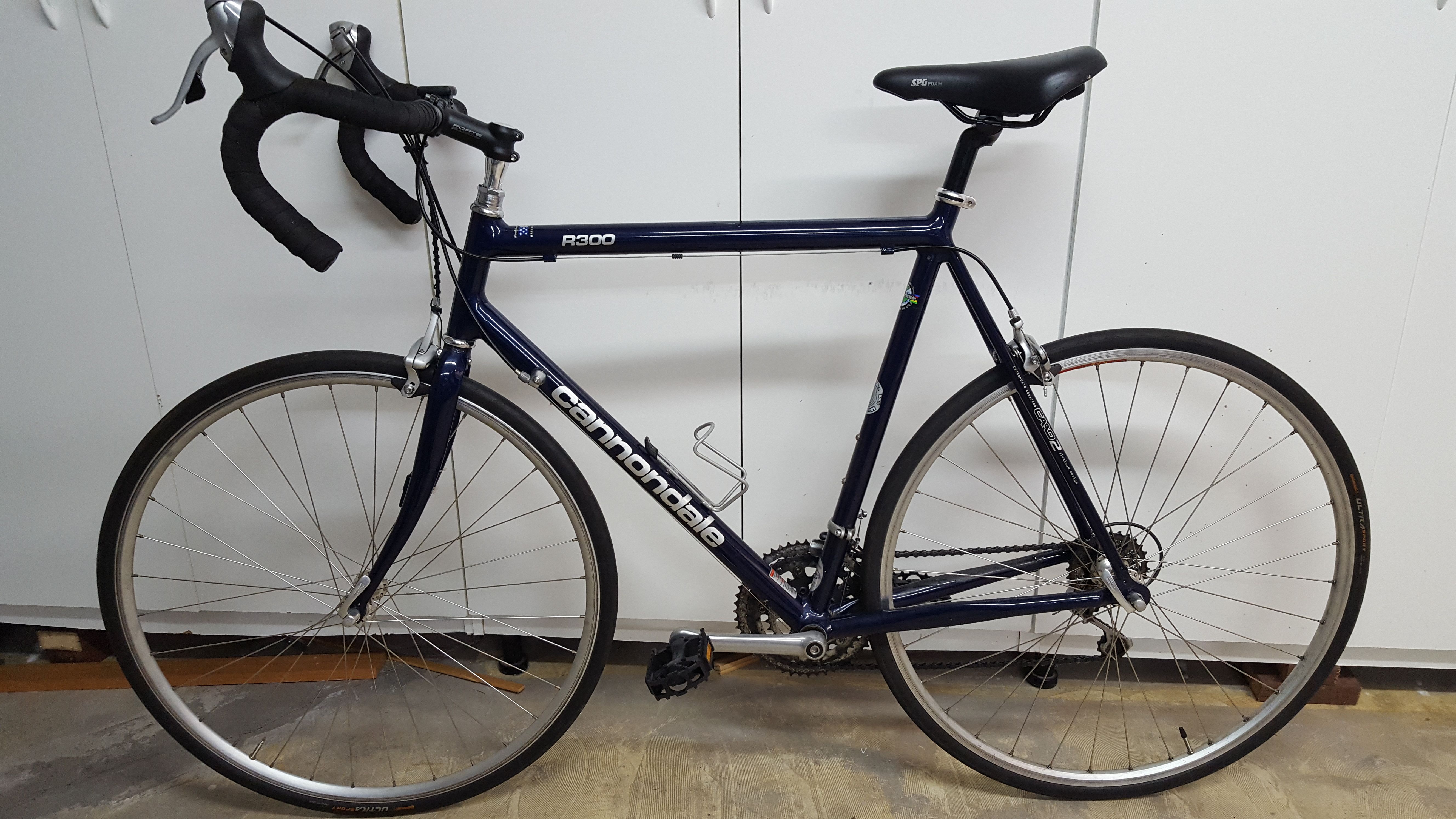 1999 Cannondale R300 Triple road bike,