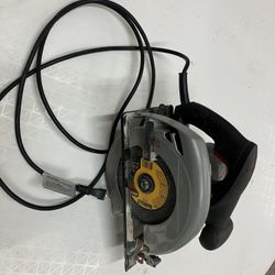 Craftsman 7 1/4 Skillsaw. 