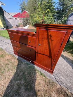 Rich Mahogany Wood Chest with Cabinet