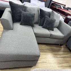 Gray Sectional With Pillows!!