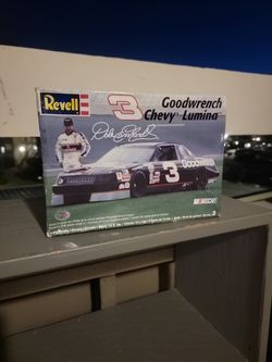 Revell Dale Earnhardt 1:24 Scale