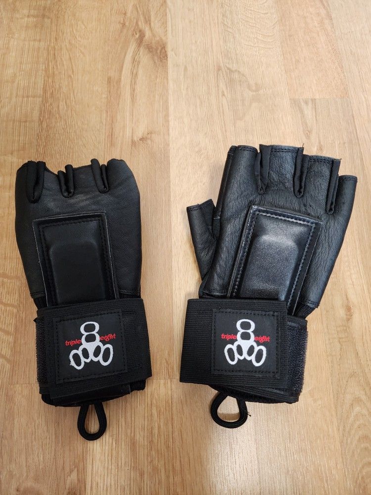 Triple Eight Black Wrist Guard Gloves - SIZE SMALL