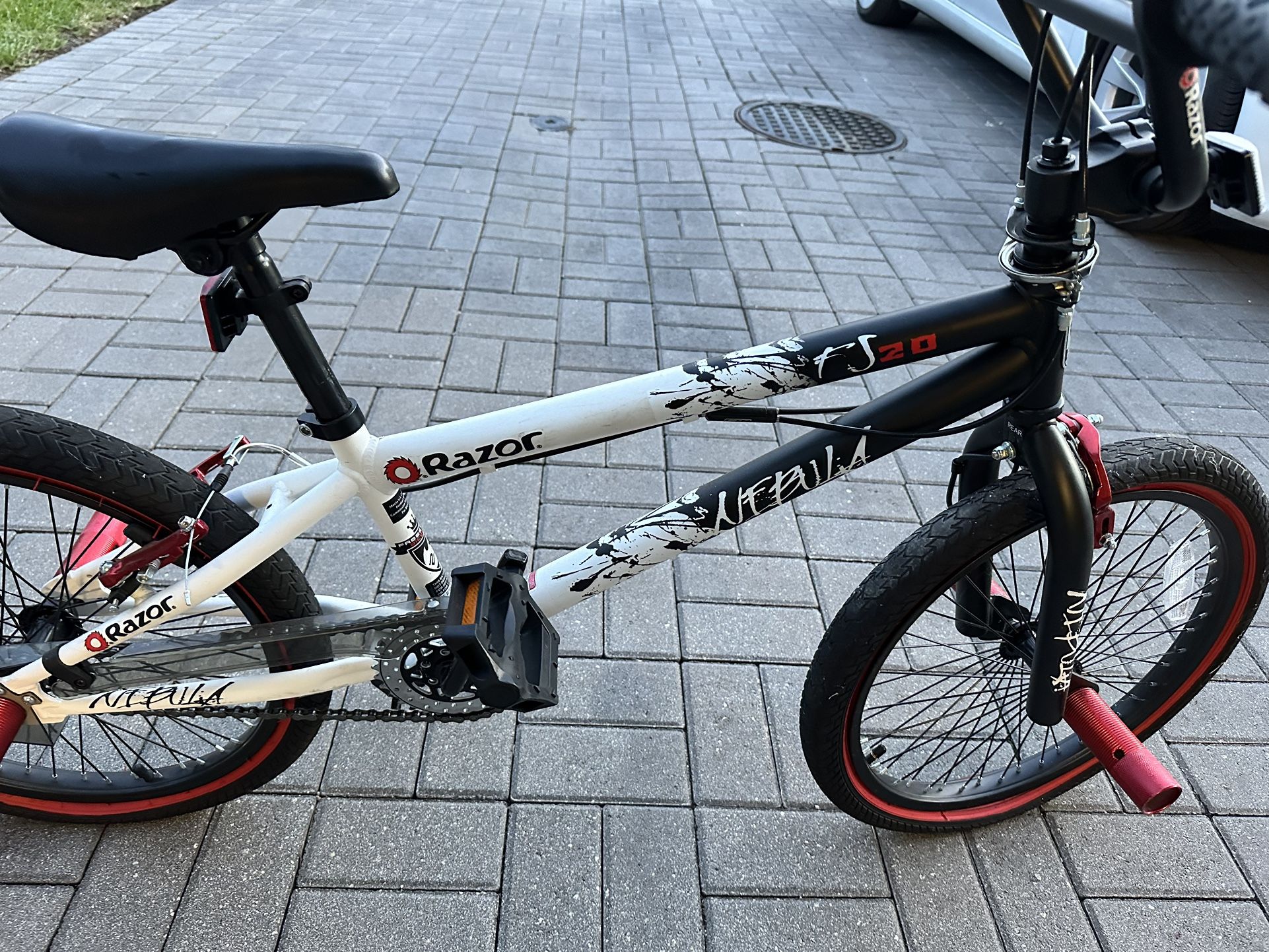 Razor Nebula BMX/Freestyle Bike, 20-Inch