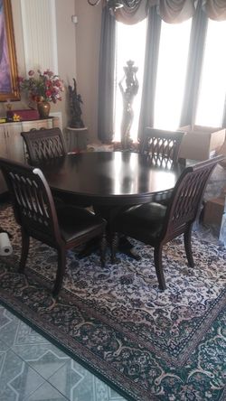54 BOMBAY Mohagany Diningroom Table Set w/4Chairs