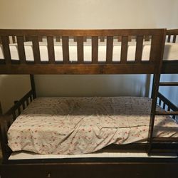 Bunk bed