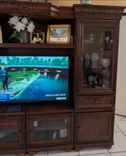 Free Living room tv console