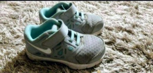 Nike size 7 toddler