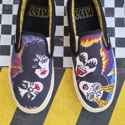 VANS Kiss Slip-On Unisex shoes
Vans KISS RARE Collector